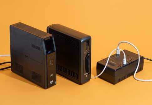 دستگاه UPS برای کامپیوتر و لپ تاپ